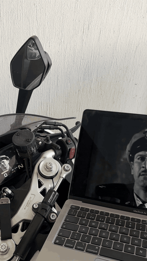 Desktop demo streaming a video feed to a CFMoto head unit over the ridedaemon library